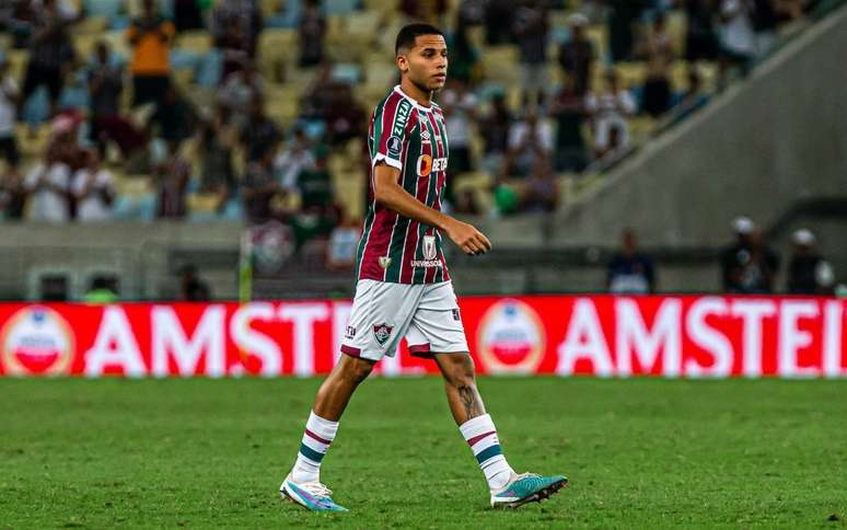 Alexsander desperta interesse da Lazio, mas Fluminense não deseja vender o volante