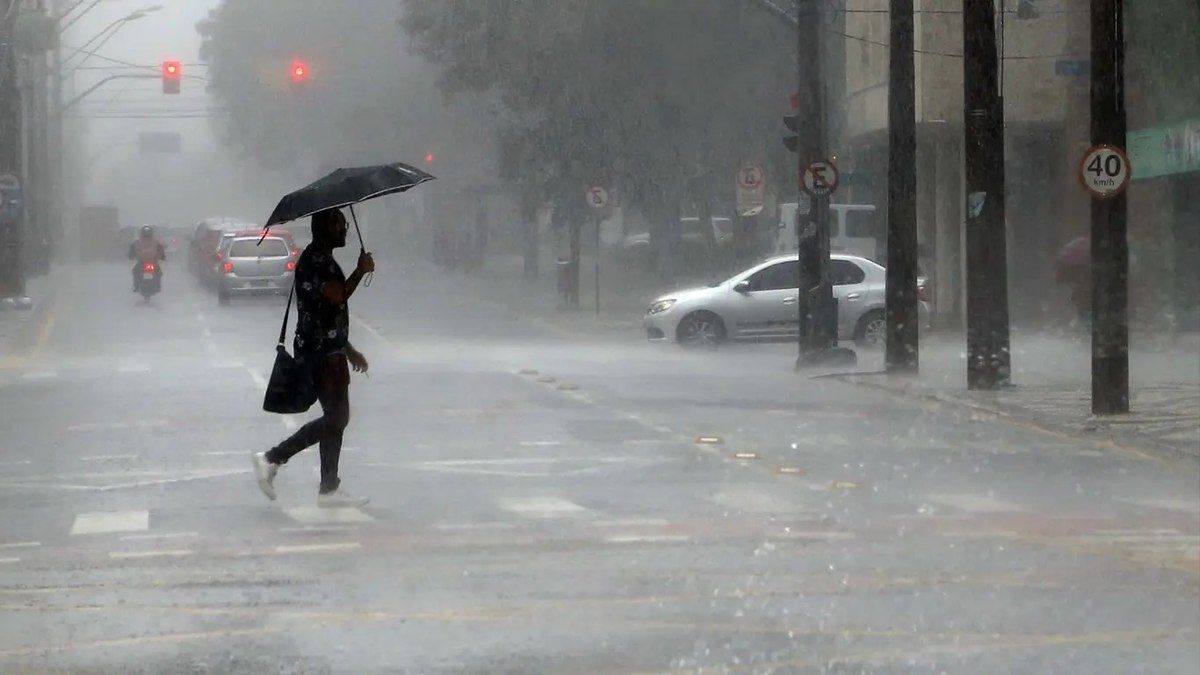 Defesa Civil alerta para chuvas fortes em São Paulo