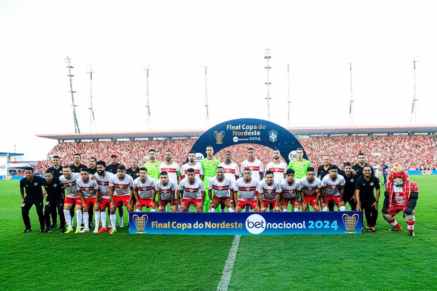 Jogadores do CRB na final do Nordestão em 2024