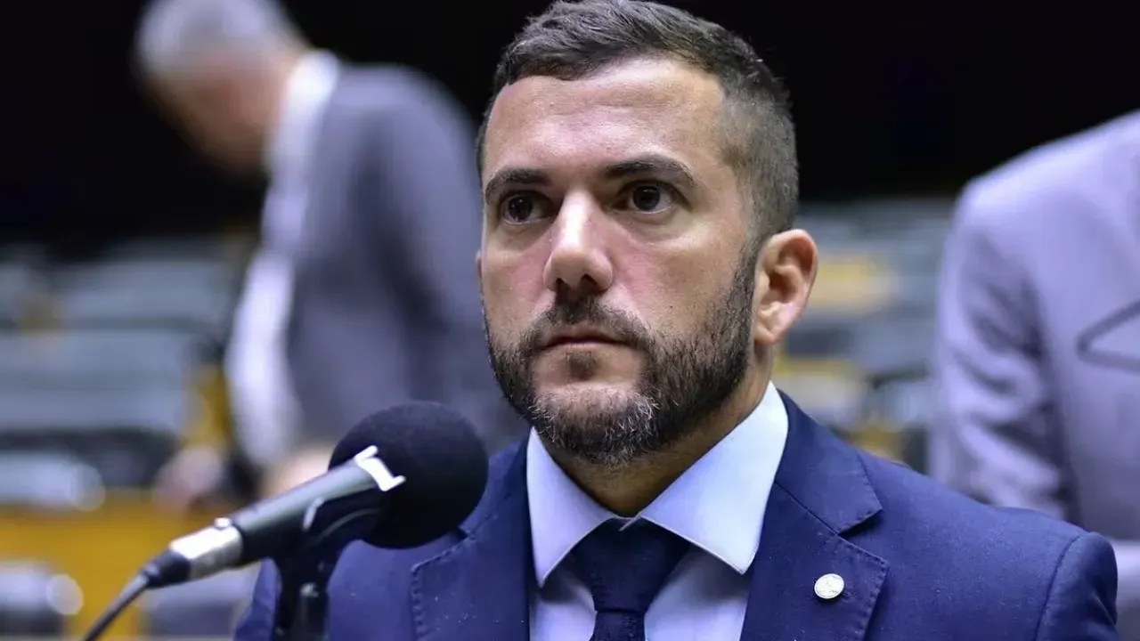 PF realiza busca em deputados do PL sobre desvios