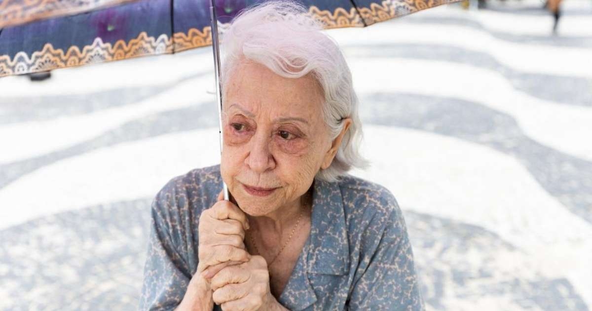 Fernanda Montenegro considera despedida em pré-estreia de Vitória