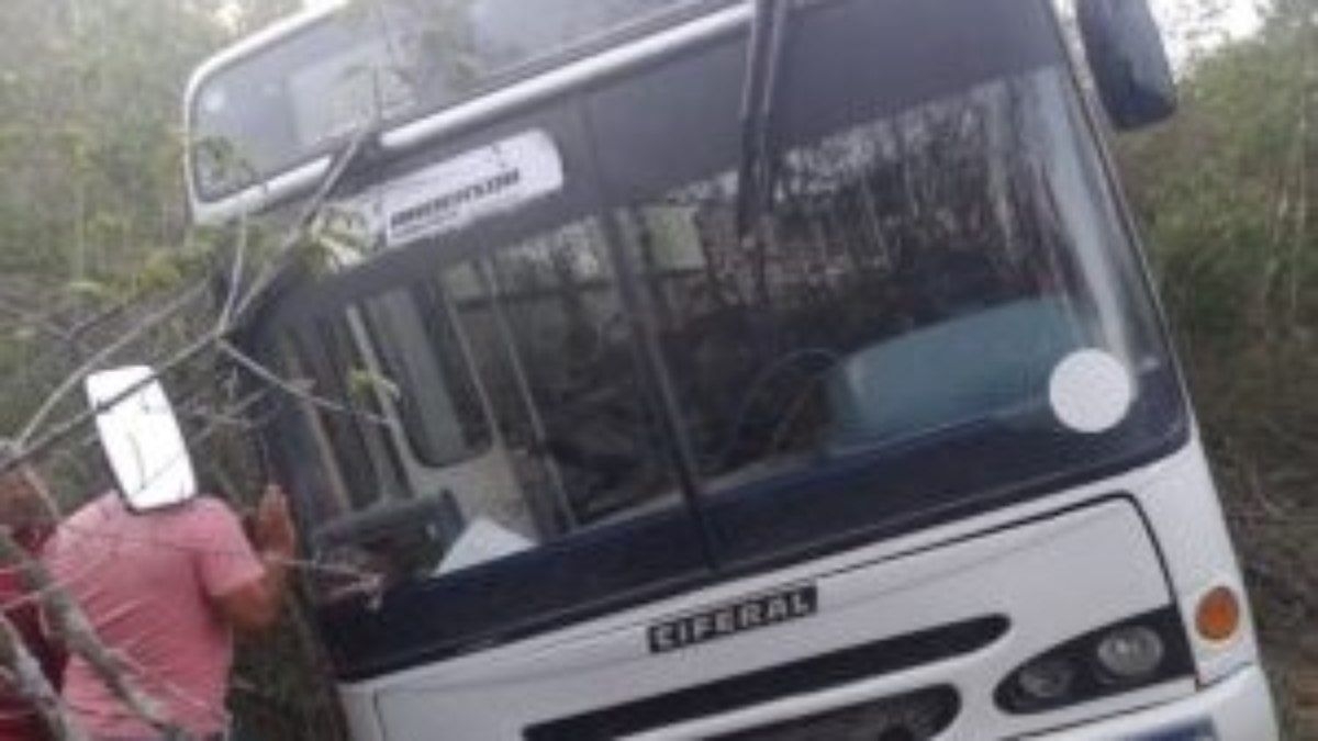 Acidente de ônibus em Sergipe deixa mortos e feridos