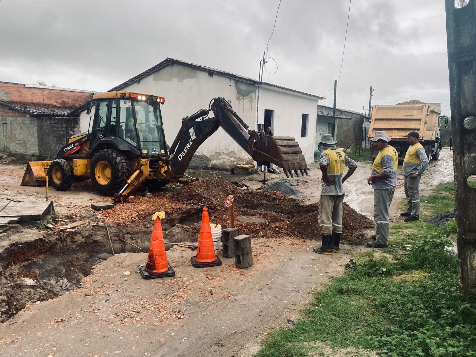 Prefeitura de Penedo corrige danos causados pelas chuvas