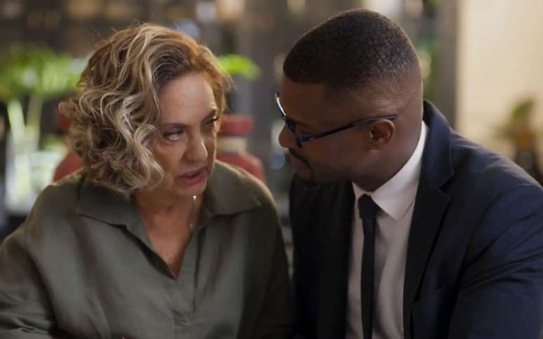 Sirley abre o jogo e conta do golpe; veja a reação de Berta em 'Mania de Você'