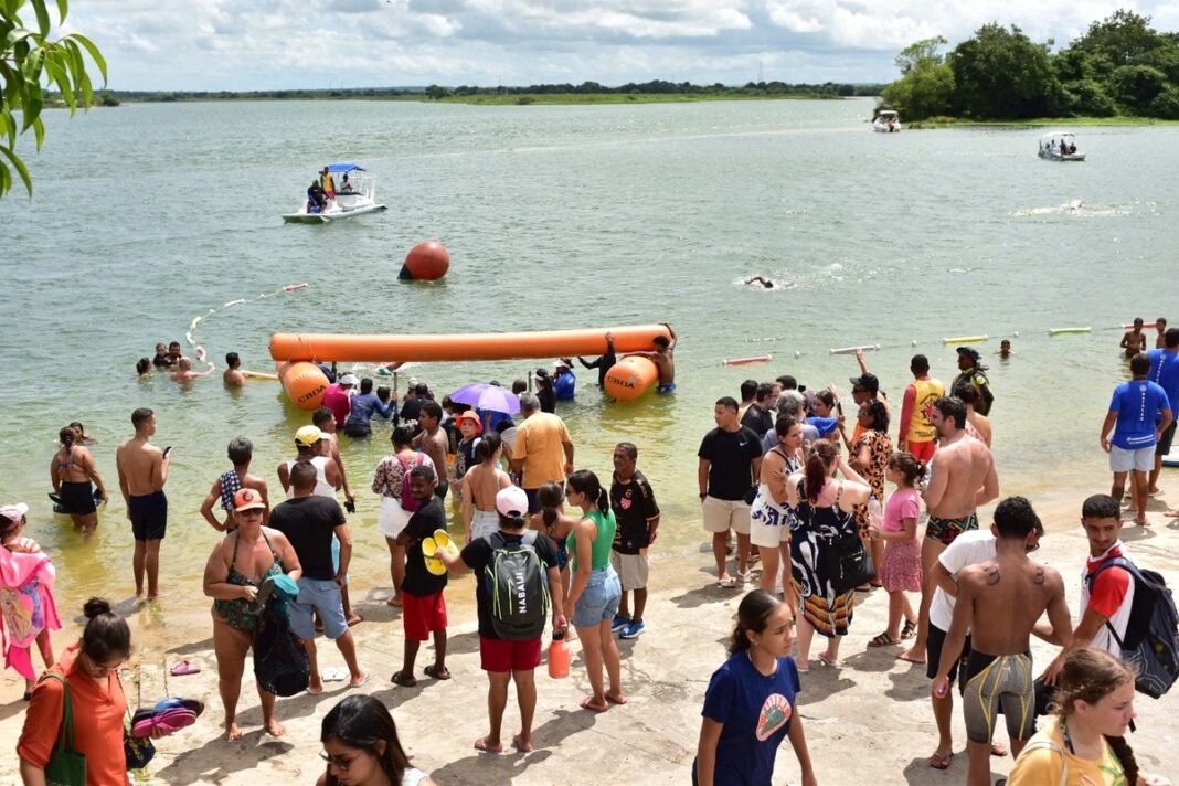Natação em Penedo agita orla do Barro Vermelho