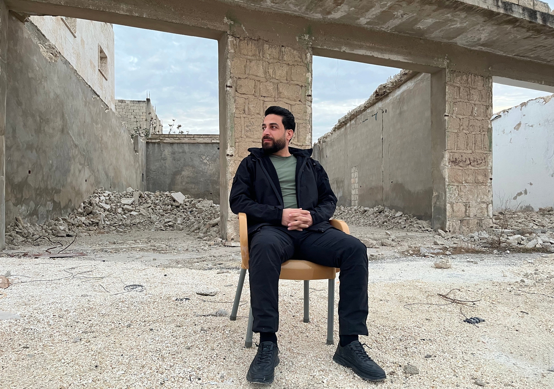 Sobrevivência e esperança na história de prisioneiro sírio