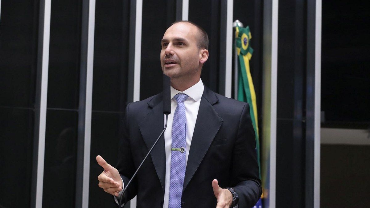 Eduardo Bolsonaro corre risco de cassação no Congresso