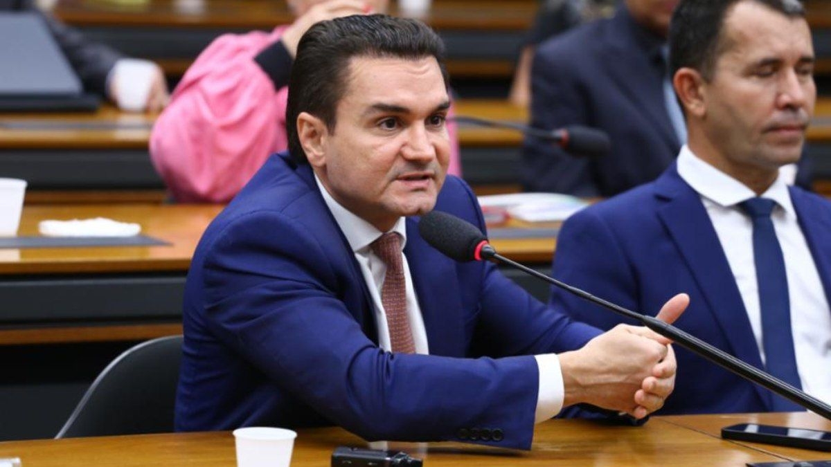 Celso Sabino deve deixar governo e não trair União Brasil