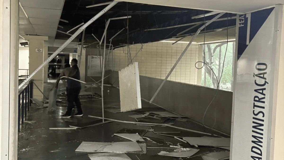 Tempestade em SP causa desabamentos na USP