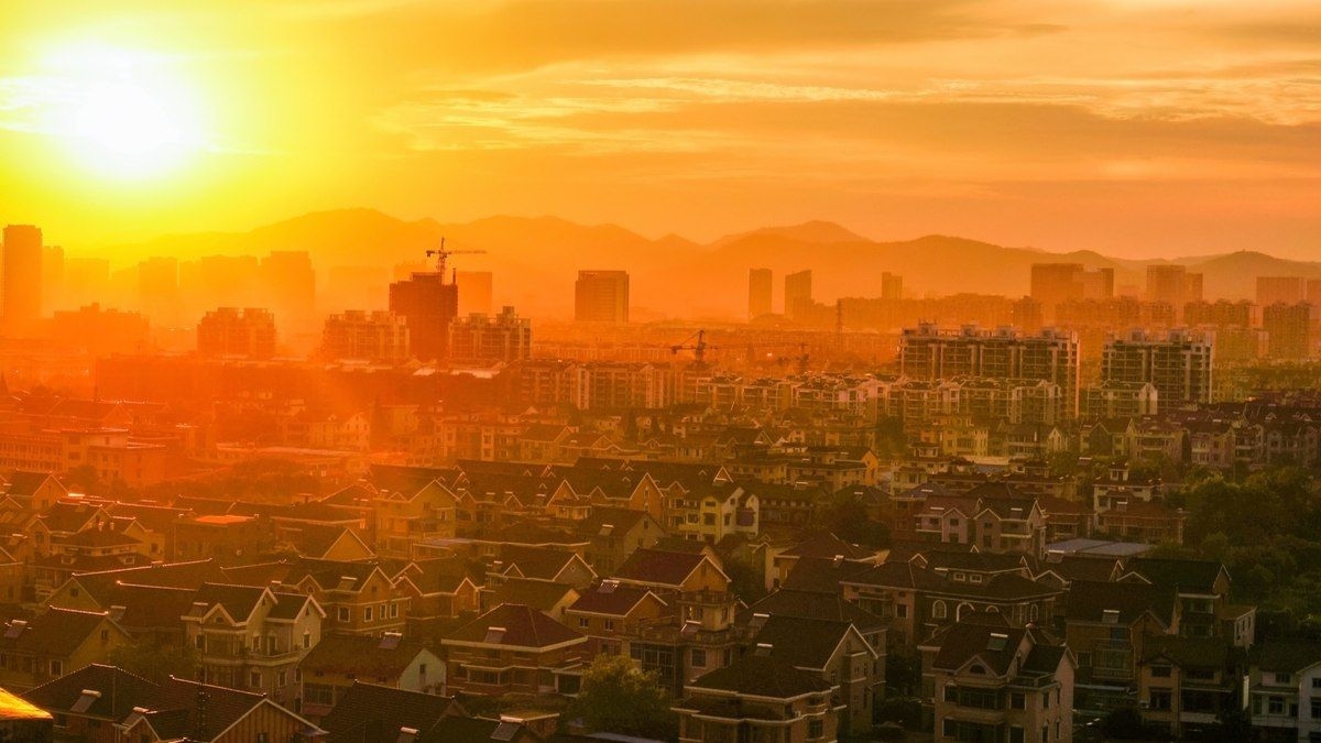 Clima de agosto terá calor e risco de temporais