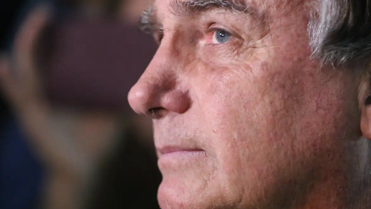 Evolução no quadro de saúde de Bolsonaro é relatada por médicos