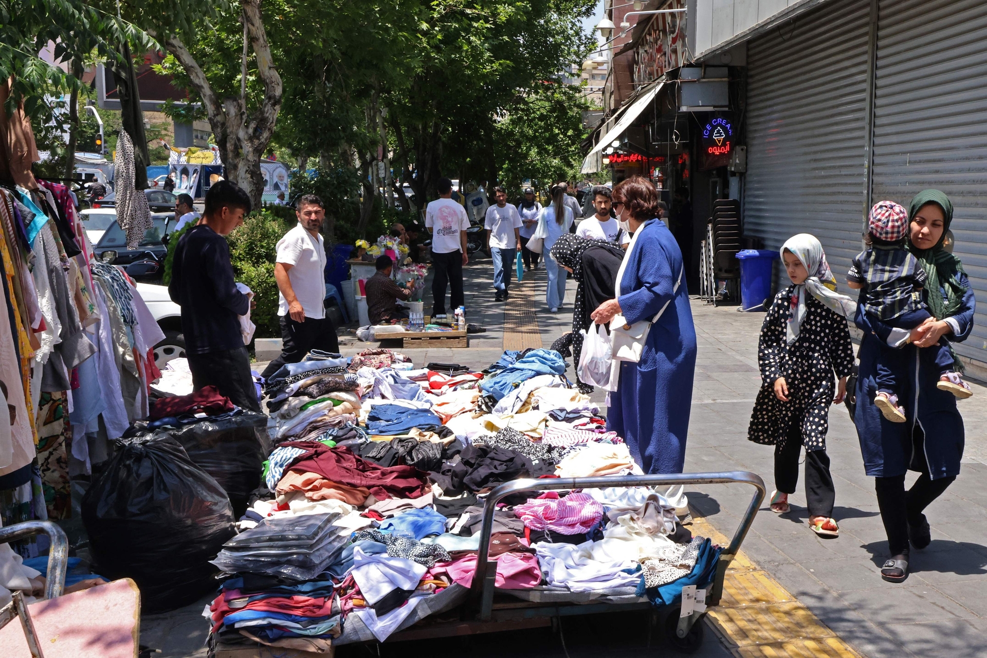 Iranianos anseiam pelo fim da guerra e incertezas