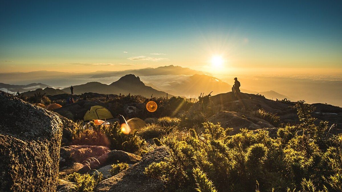 Adolescente é resgatada do Pico dos Marins de helicóptero