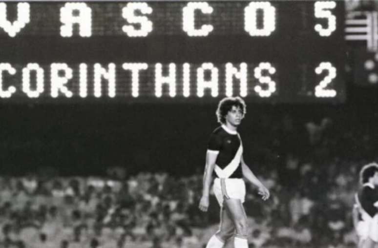 Morte de Roberto Dinamite, maior ídolo do Vasco, completa dois anos