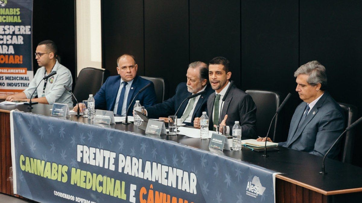 Como a Política Está Regulamentando a Cannabis Medicinal