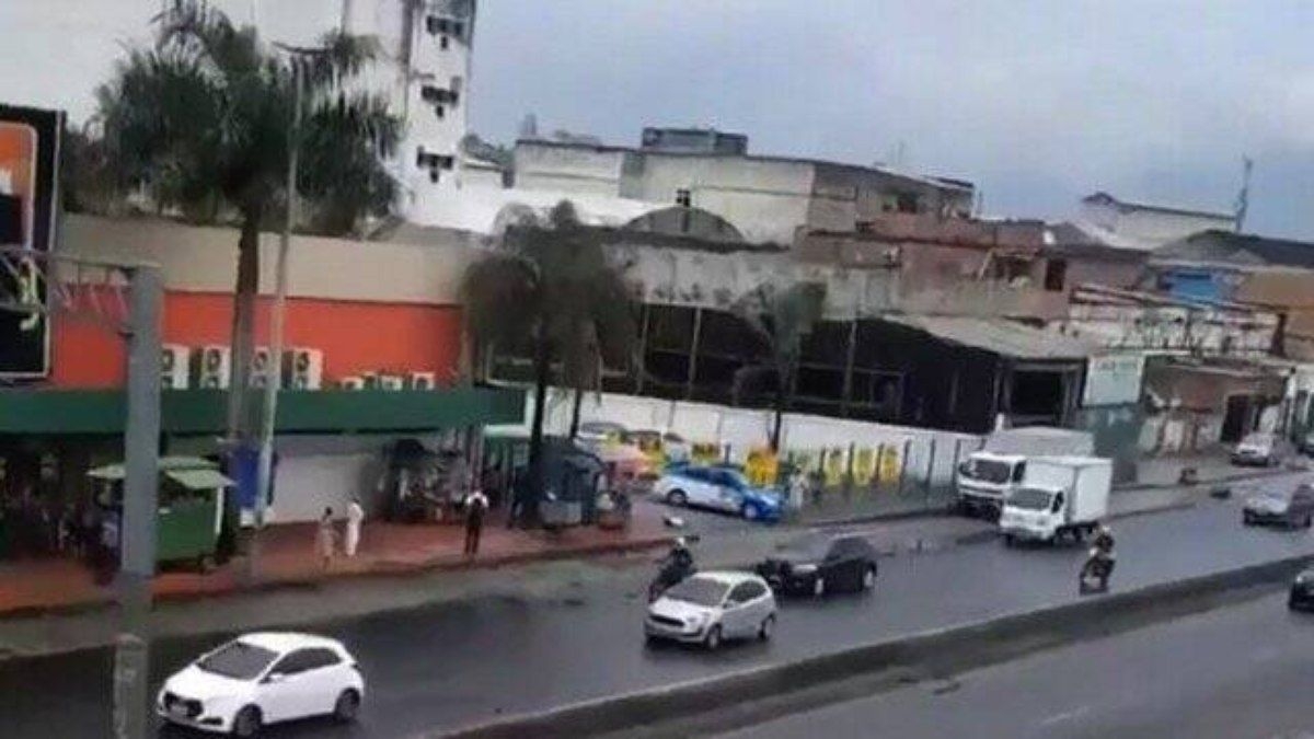PM é morto a tiros ao reagir a assalto na Avenida Brasil