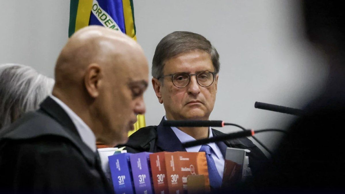 Moraes e Gonet reforçam culpa de Bolsonaro