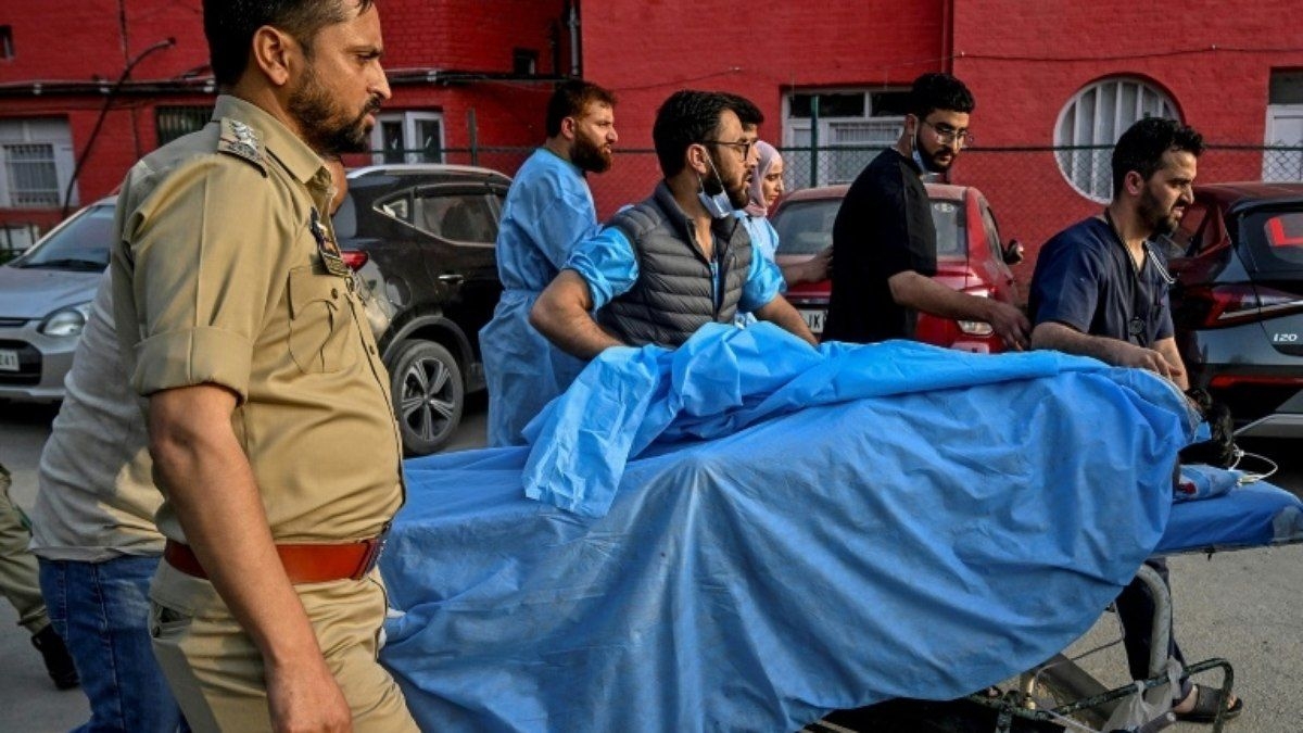 Ataque em Caxemira resulta em 24 mortos e feridos