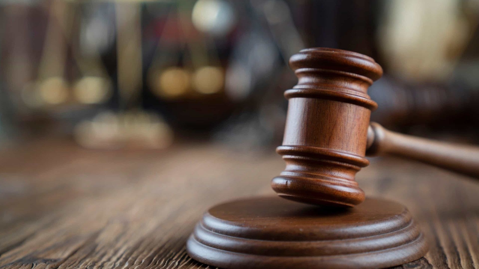 Juíza do trabalho de SC grita com testemunha e exige ser chamada de 'excelência'