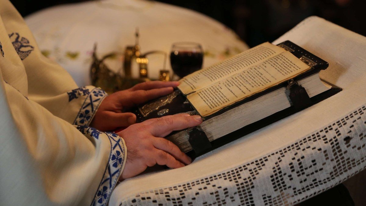 Censo Revela Queda de Católicos e Crescimento de Evangélicos