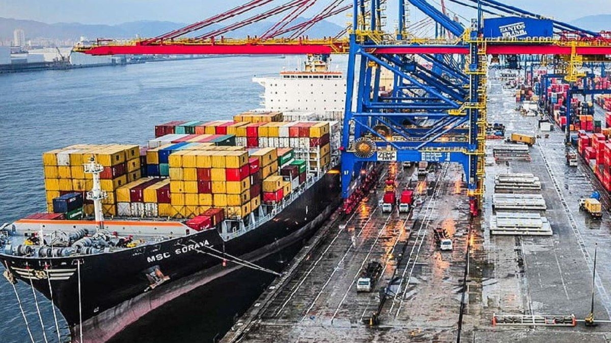 Porto de Santos prioriza desembarque de combustível