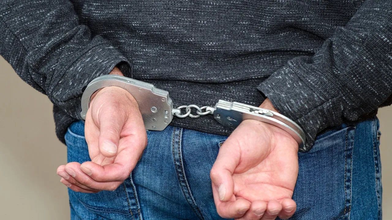 Detenções de migrantes nos EUA alcançam nível recorde em janeiro