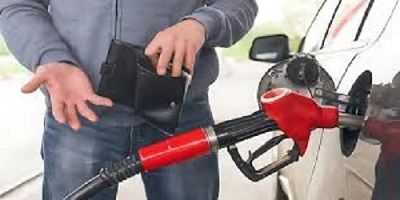 Aumento dos combustíveis: três presidentes e um final infeliz