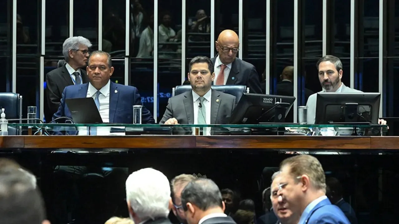 Senado aprova redução das penas de condenados do 8 de janeiro