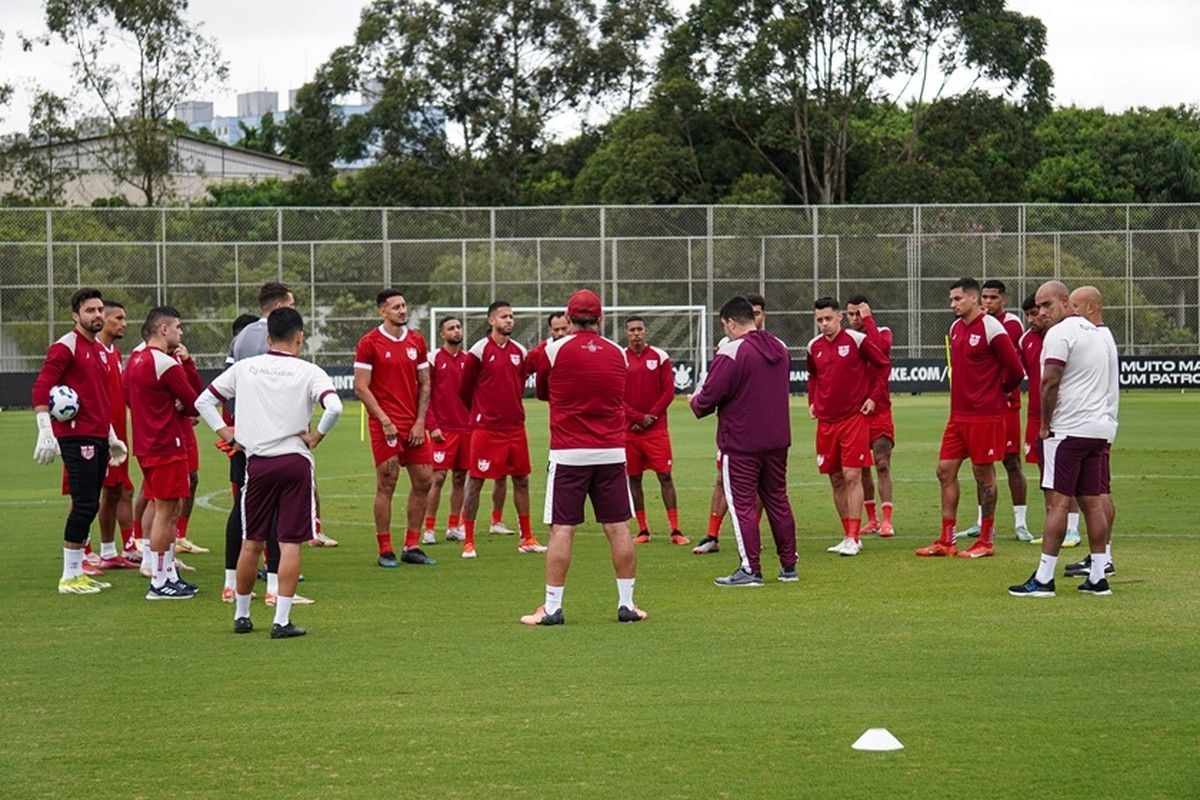 CRB enfrenta Amazonas com mudanças na escalação