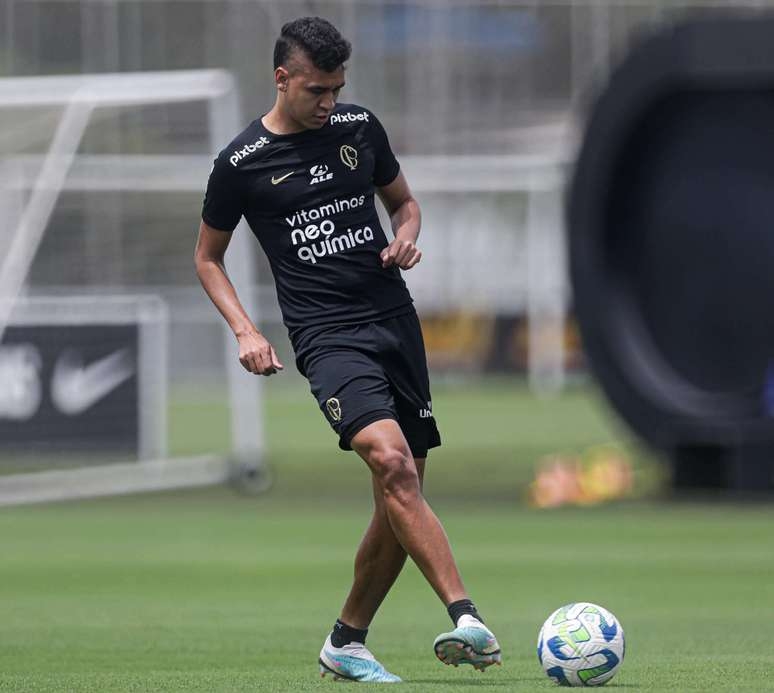 Apesar de agradar a Mano, Cantillo decepciona nos treinos e não deve seguir no Corinthians em 2024