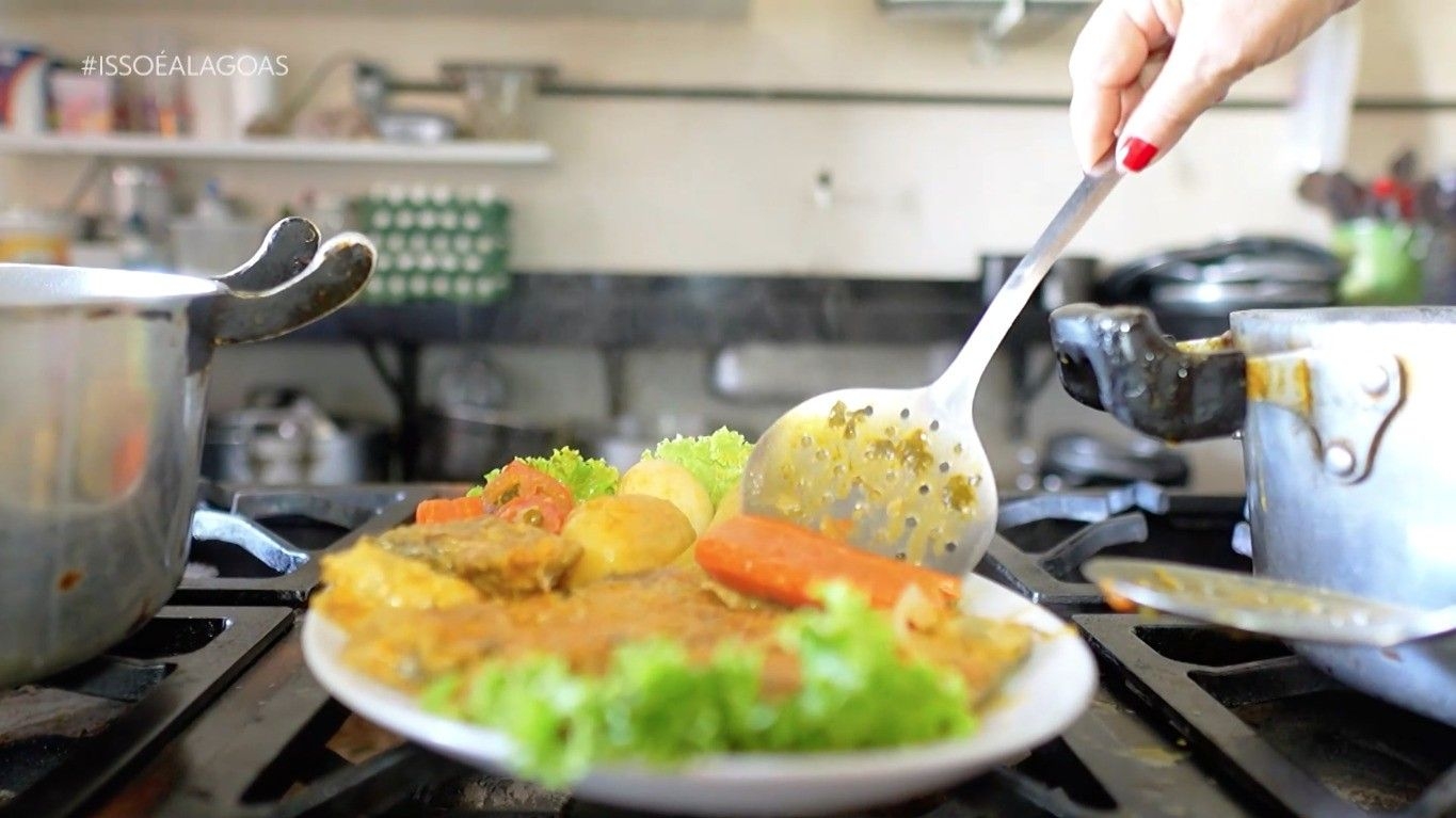Aprenda a fazer uma peixada suculenta para a Semana Santa