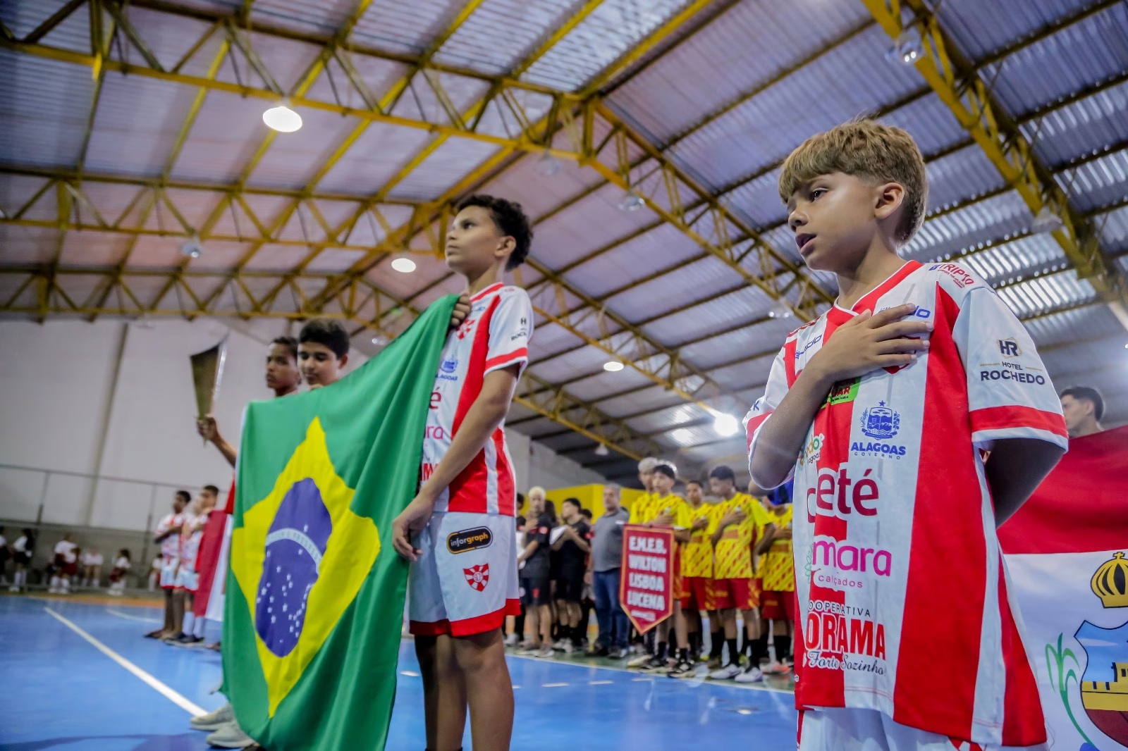 Desfile de escolas abre os Jogos da Primavera 2025