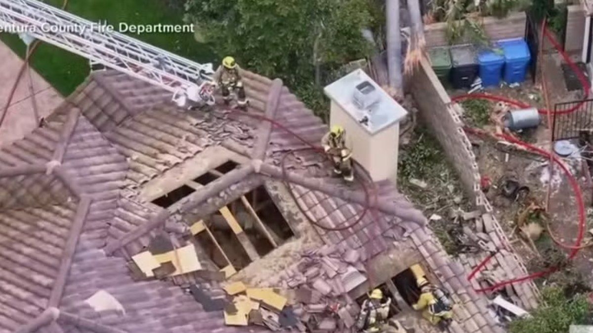 Queda de avião em Simi Valley causa morte de três pessoas