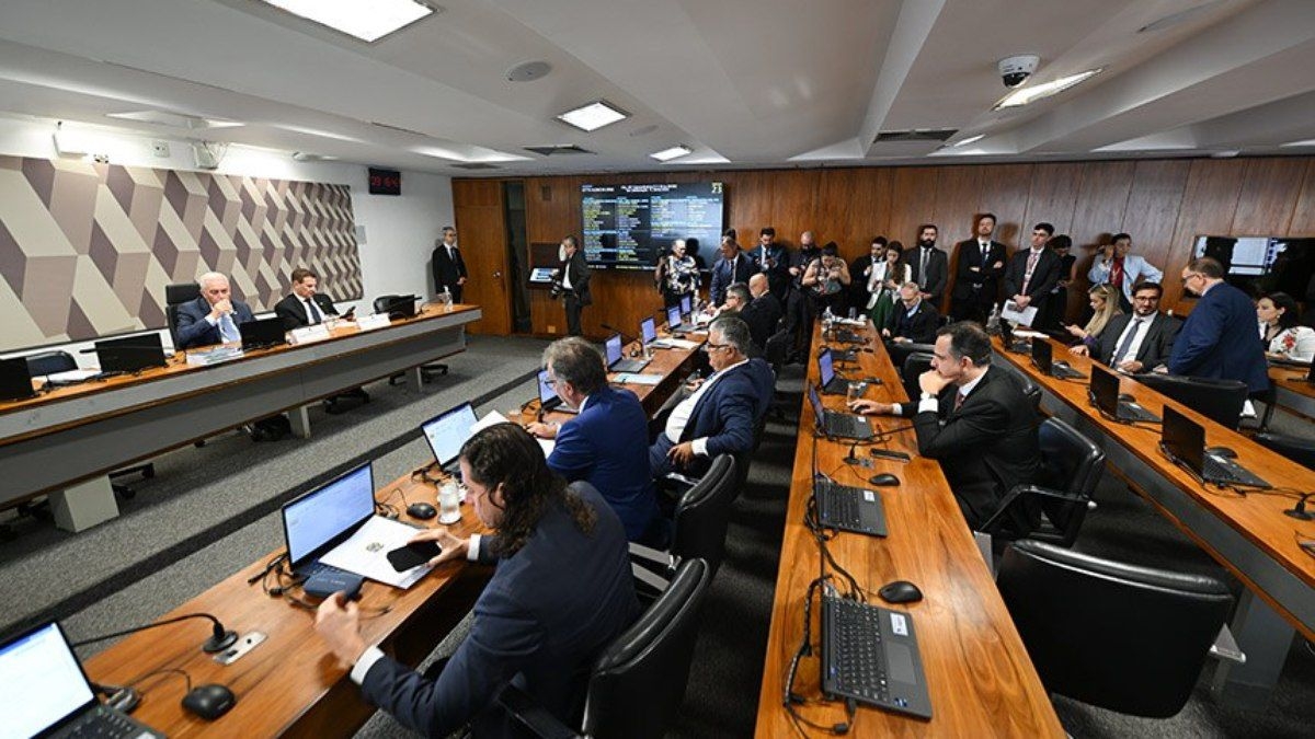 Senado aprova PL da Dosimetria com impactos preocupantes