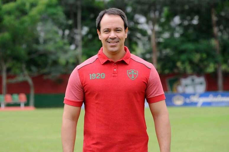 Auxiliar de Diniz na Seleção, Dado Cavalcanti é o novo técnico da Portuguesa