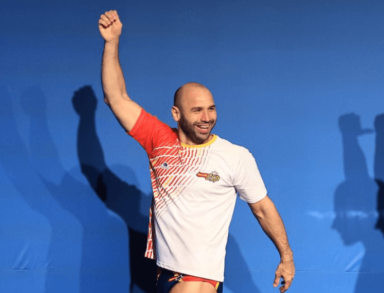 Brasileiro é campeão europeu de polo aquático