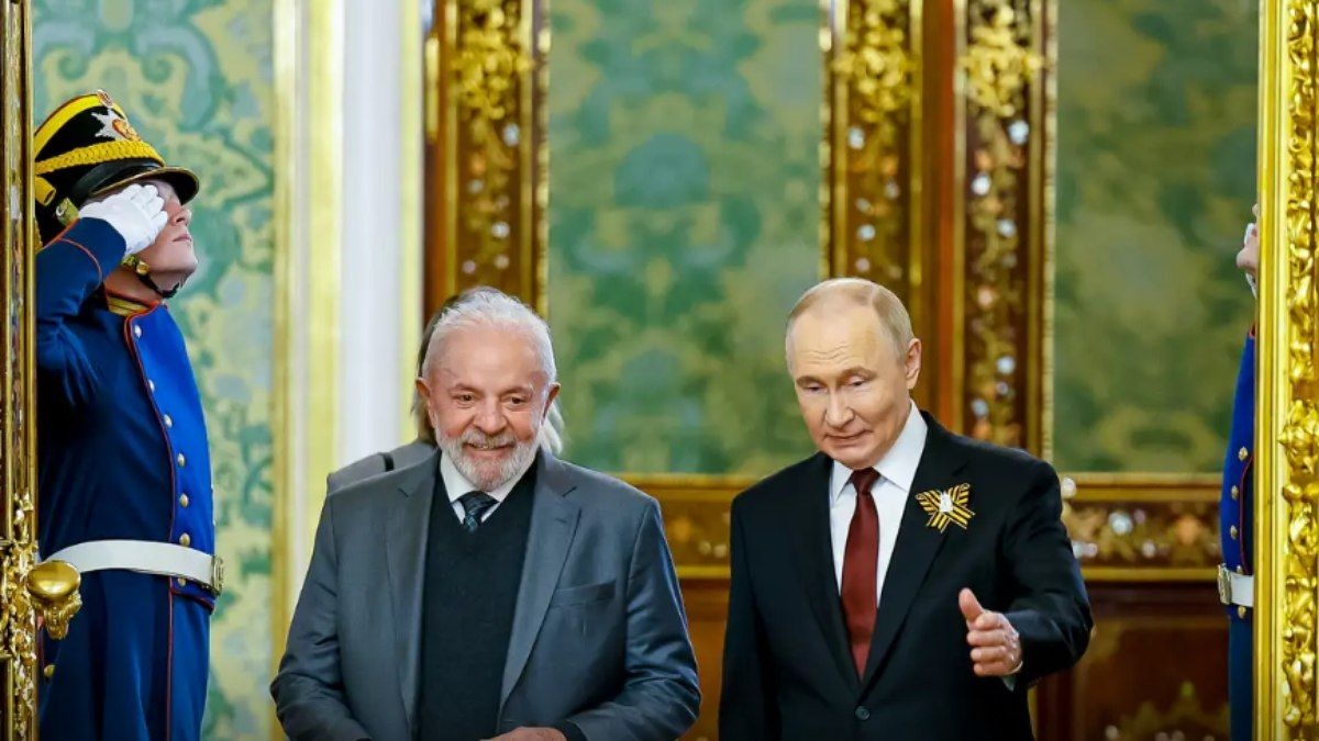 Lula e Putin discutem guerra na Ucrânia e BRICS