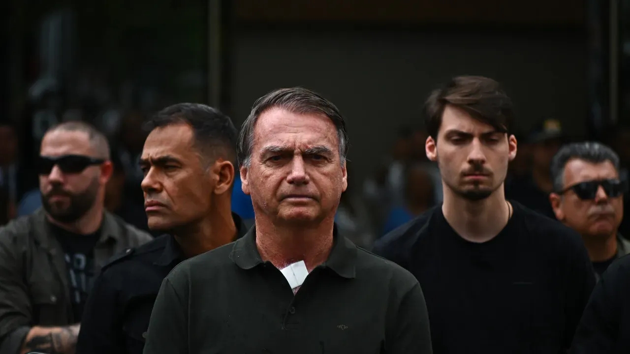Bolsonaro poderá pedir semiaberto apenas em 2033