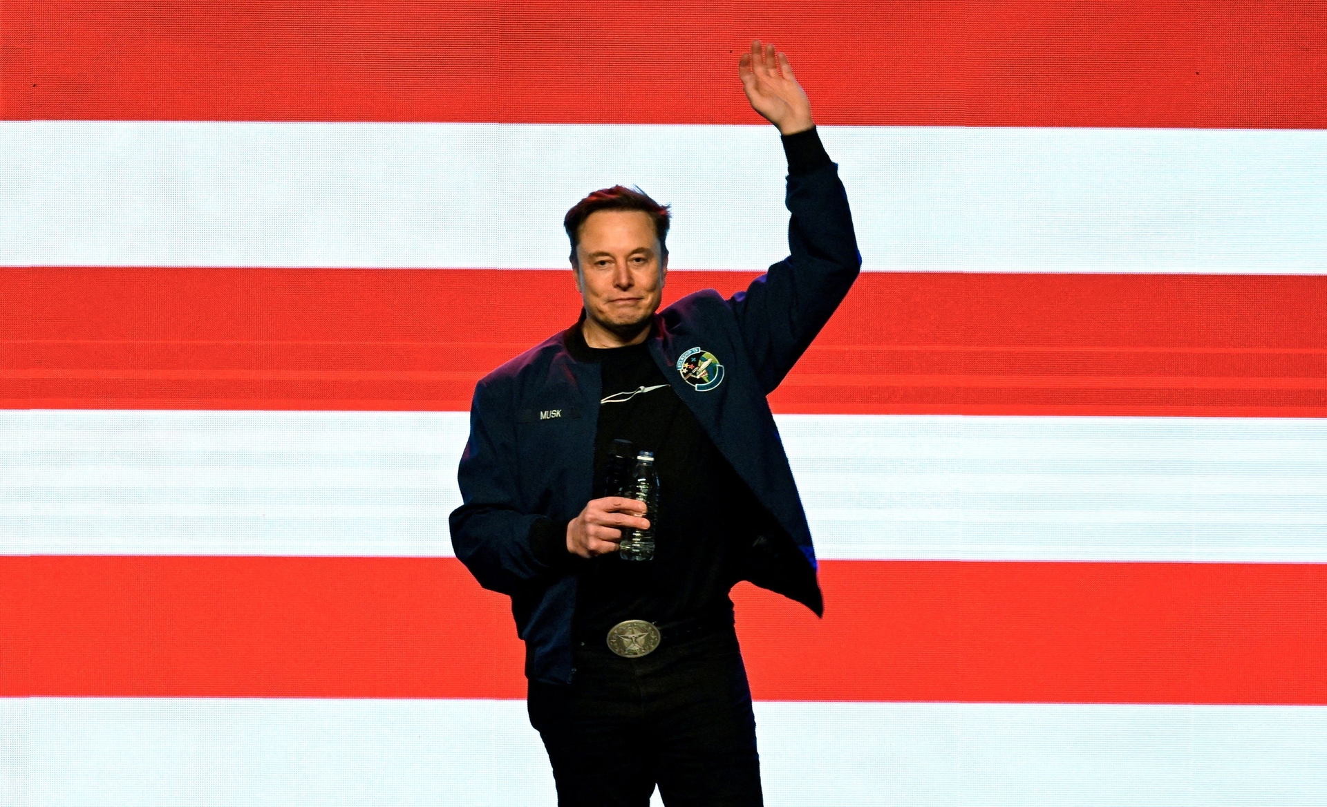 Tesla Enfrenta Pressão por Reunião Anual de Acionistas