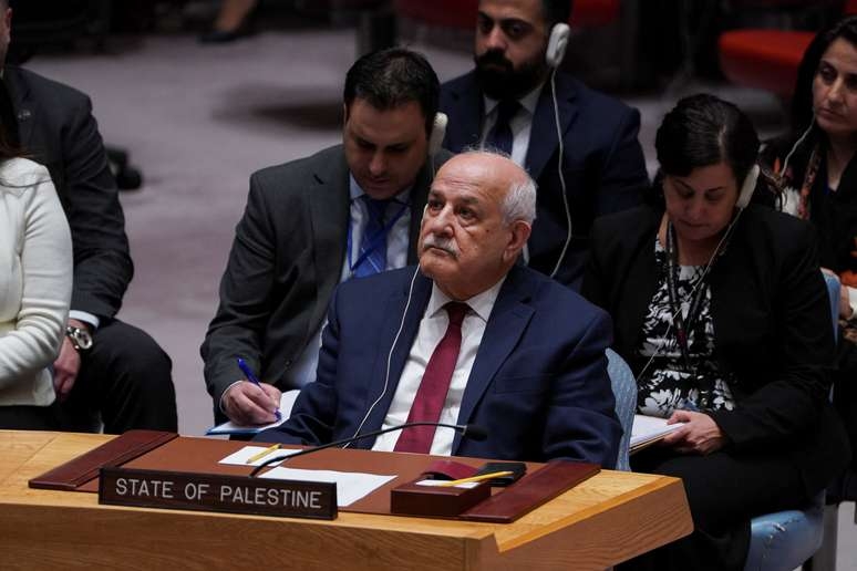 Agência palestina da ONU diz ter recebido imagens de dezenas de mortos e feridos em ataque a escola em Gaza