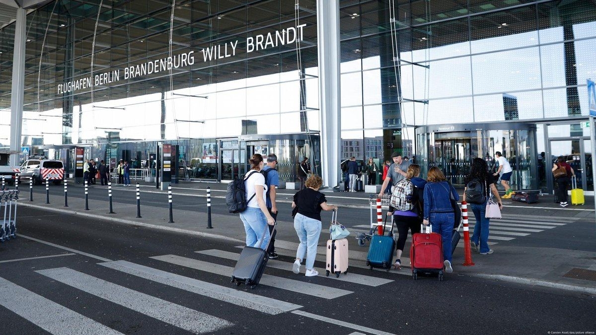 Ciberataque continua a afetar aeroportos na Europa