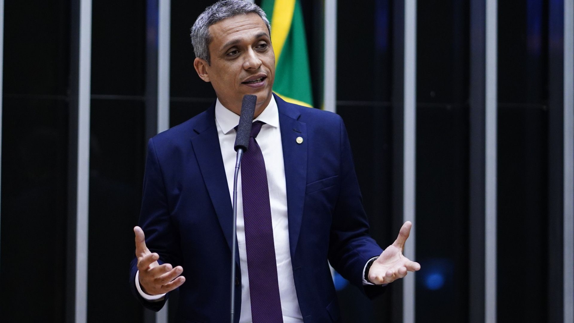 Justiça nega porte de arma a deputado bolsonarista que diz ter sido ameaçado de morte