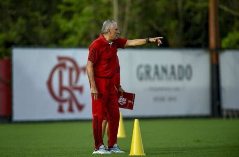 Tite indica duas mudanças para jogo entre São Paulo e Flamengo