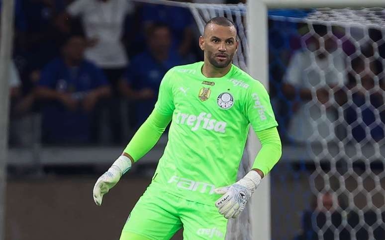 De férias do Palmeiras, Weverton treina e cita "planos e propósitos para 2024"