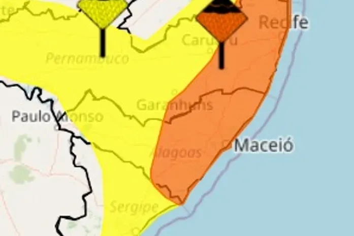 Inmet emite alertas para chuvas intensas em Alagoas; 84 municípios estão sob risco