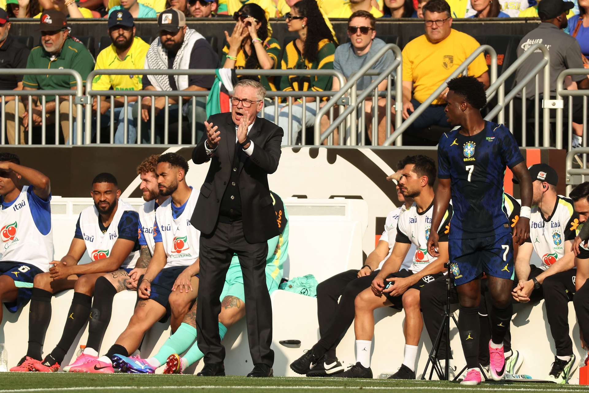 Ancelotti fala sobre exames de Wesley e escalação na Copa