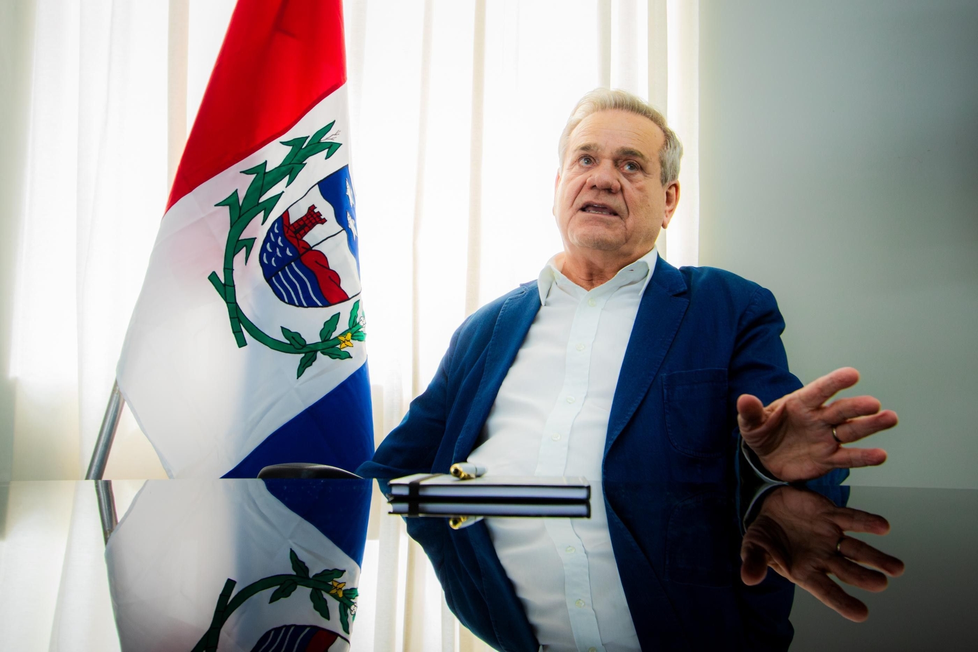 Ronaldo Lessa se afasta para tratamento de saúde