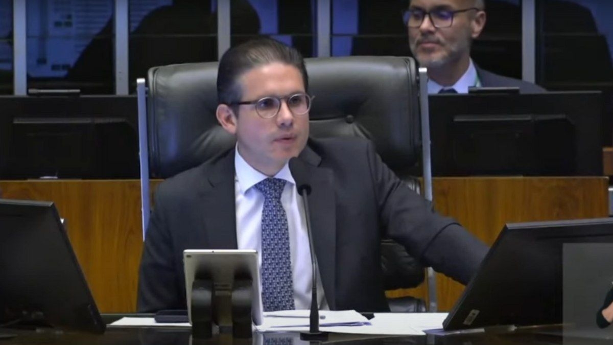 Urgência aprovada para suspender aumento do IOF