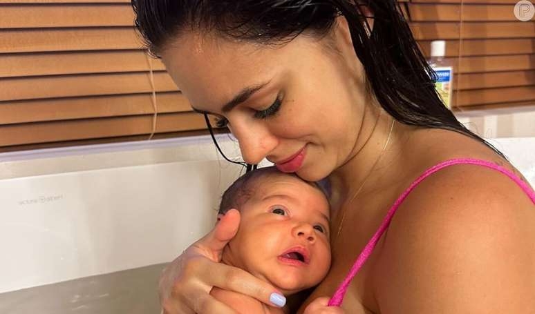 Bruna Biancardi derrete seguidores ao mostrar primeiro banho com Mavie. Fotos!