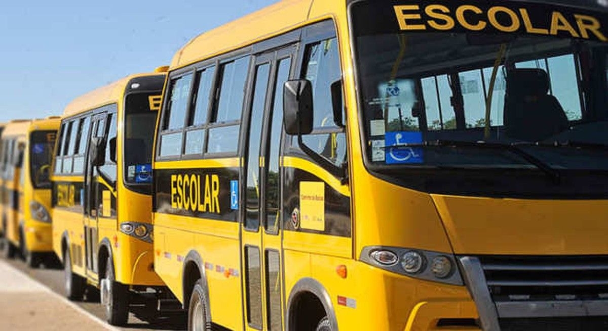 Maceió enfrenta crise no transporte escolar dos alunos